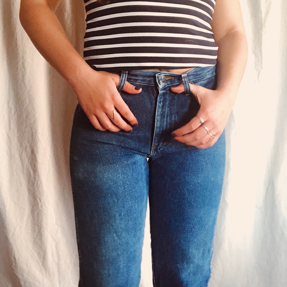 Vintage Rustler high waisted mom jeans.